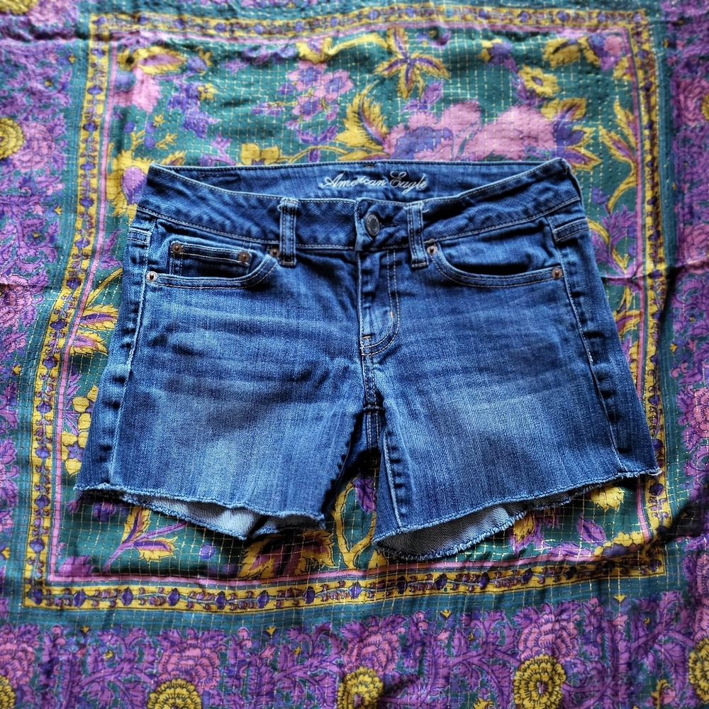 American Eaglo Mid Rise Short